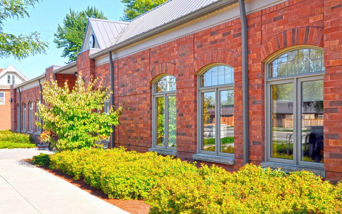 Thamesford Library close up of front gardens